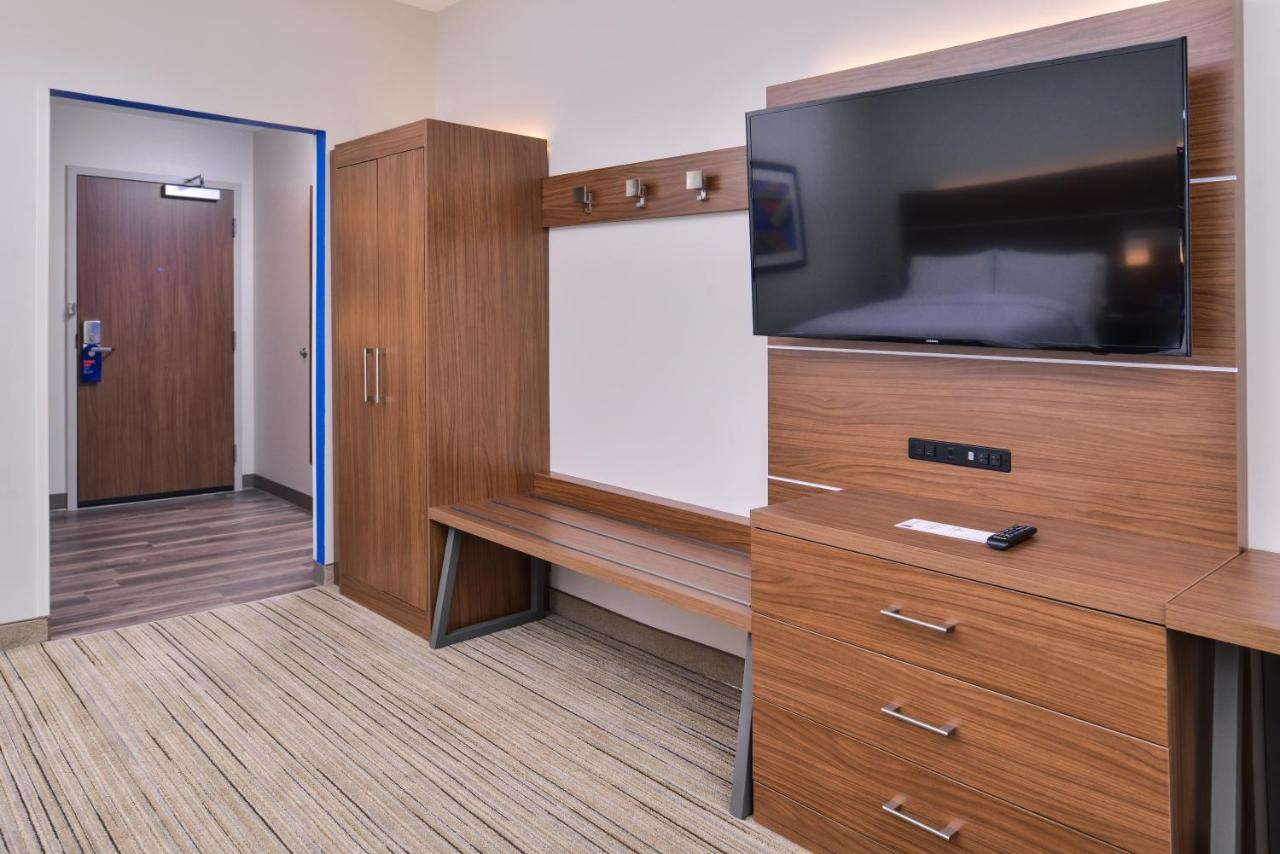 Holiday Inn Express & Suites Farmville By Ihg Ngoại thất bức ảnh