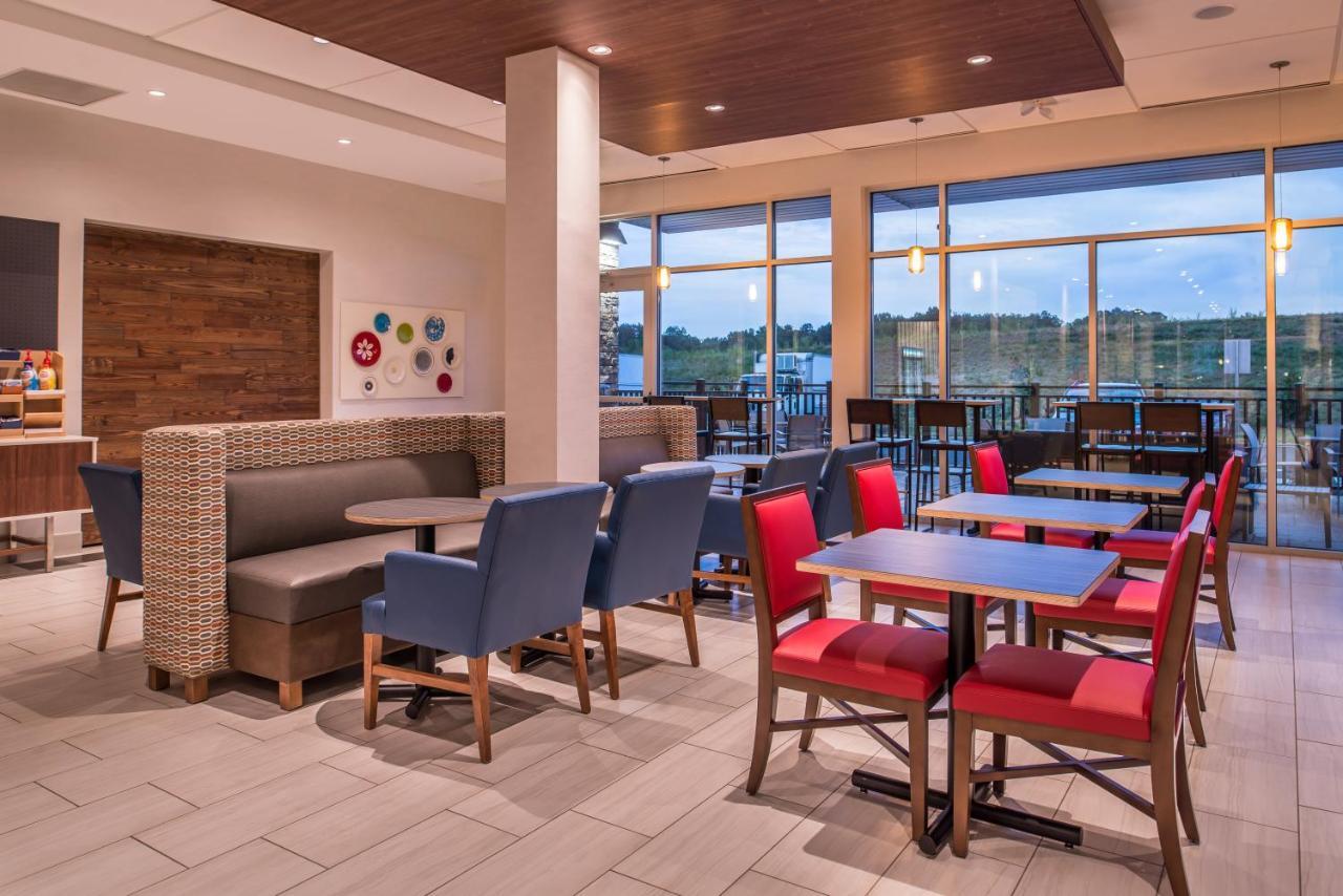 Holiday Inn Express & Suites Farmville By Ihg Ngoại thất bức ảnh