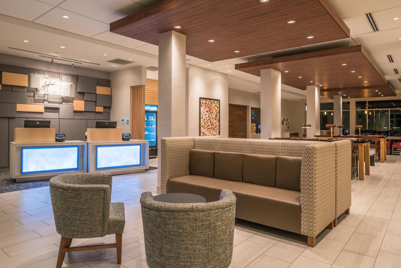 Holiday Inn Express & Suites Farmville By Ihg Ngoại thất bức ảnh